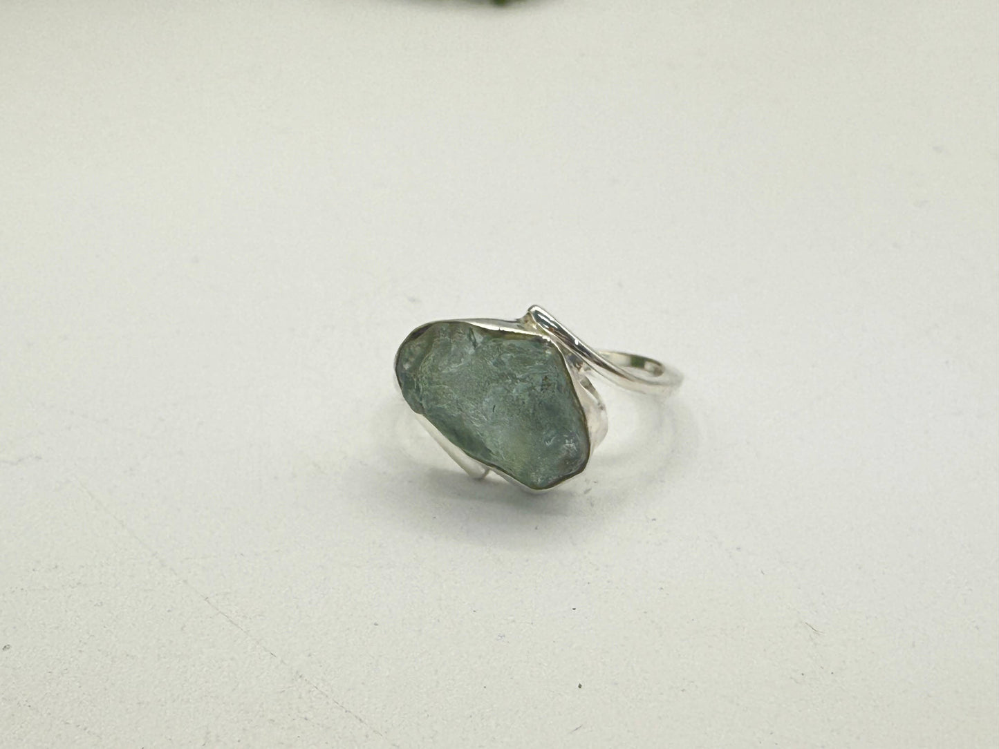 Aquamarine Side Rough Gemstone ring in Sterling Silver/925: 7