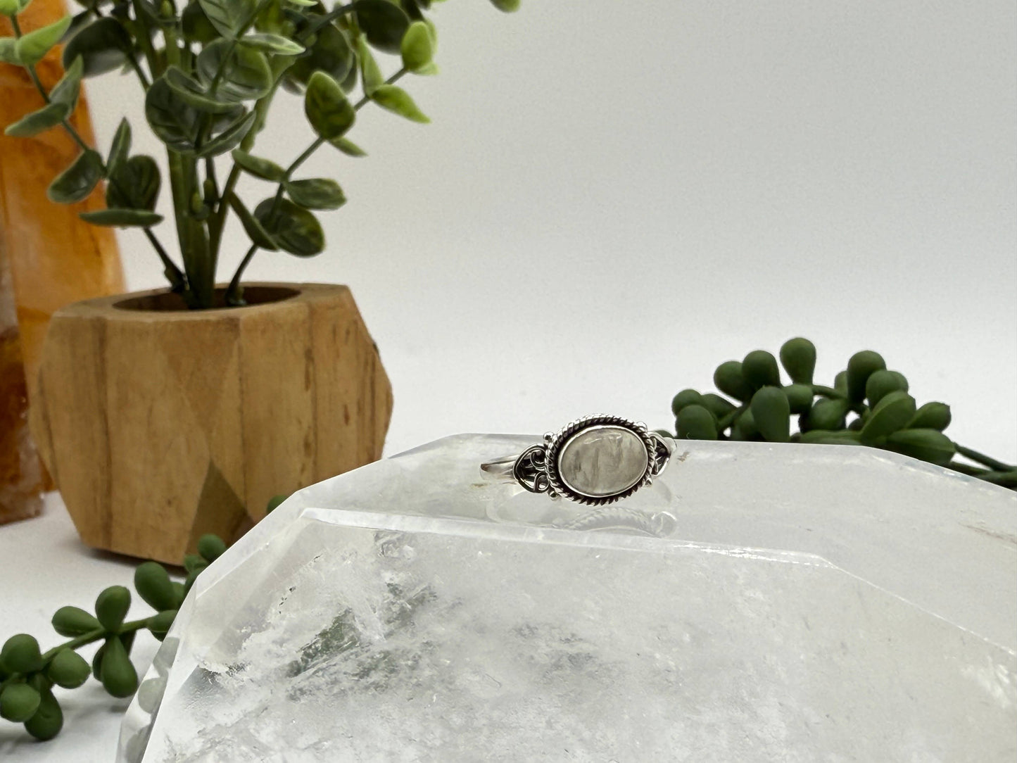 Rainbow Moonstone Side Oval Ring-SterlingSilver/925: 9