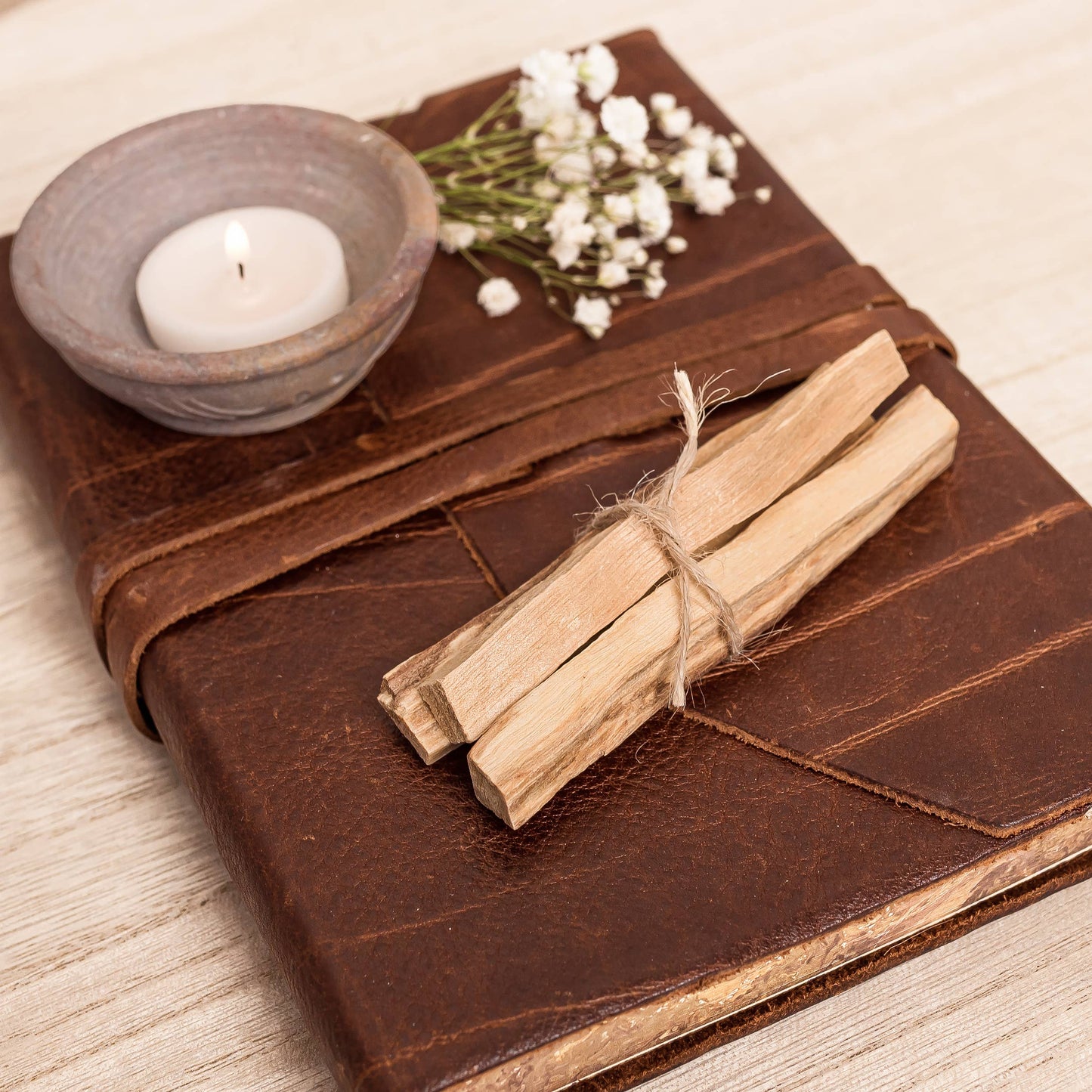 1 piece of Palo Santo (Holy Wood) Herb Wands: 1 piece of Palo Santo Sticks