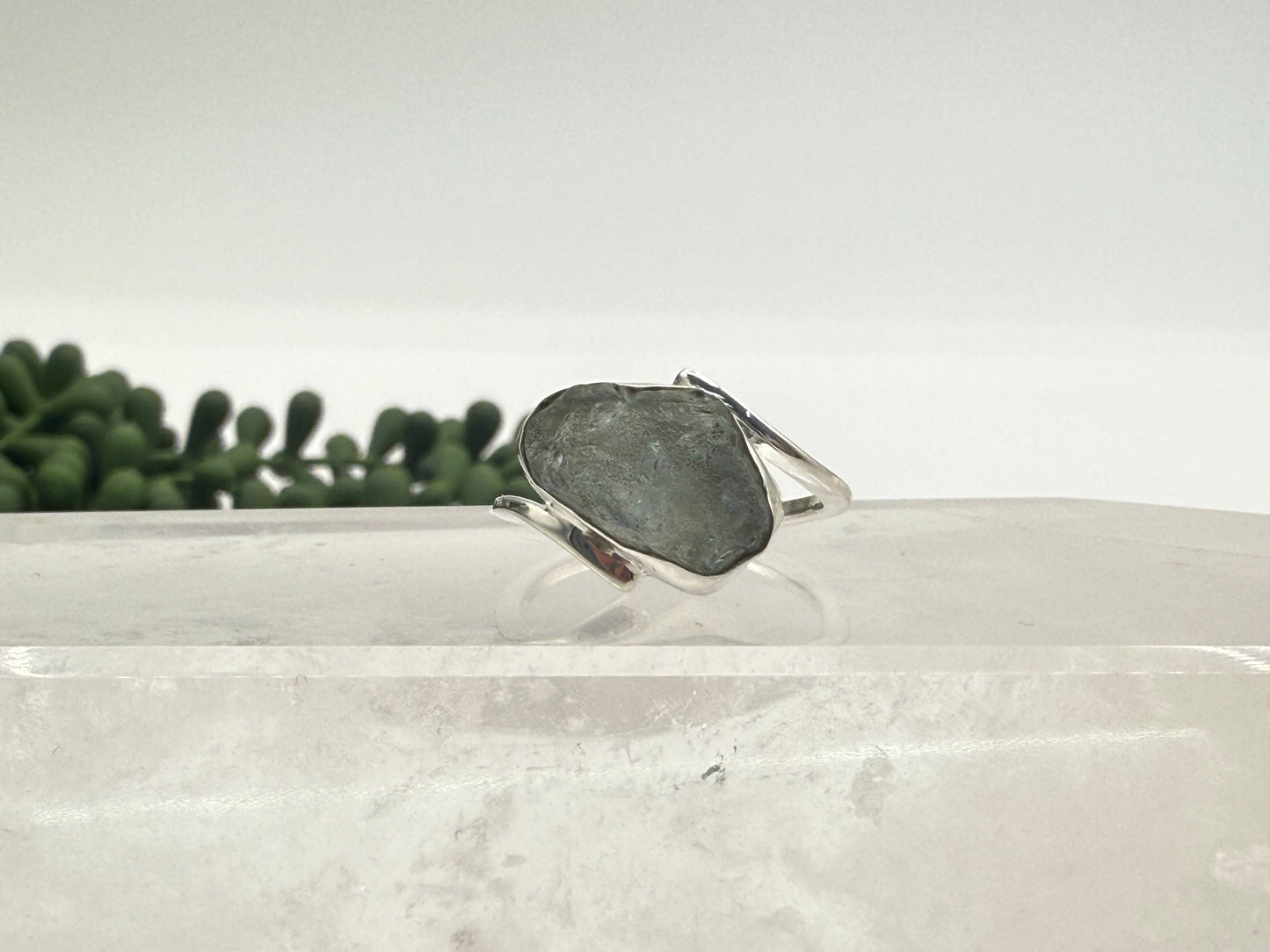 Aquamarine Side Rough Gemstone ring in Sterling Silver/925: 7