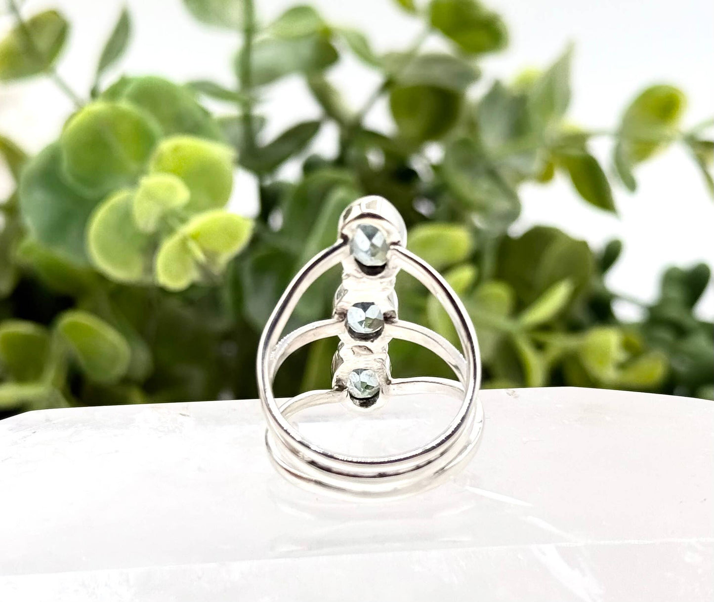 Blue Topaz Semi-Precious 3 Gemstone 925/SterlingSilver Ring : 7