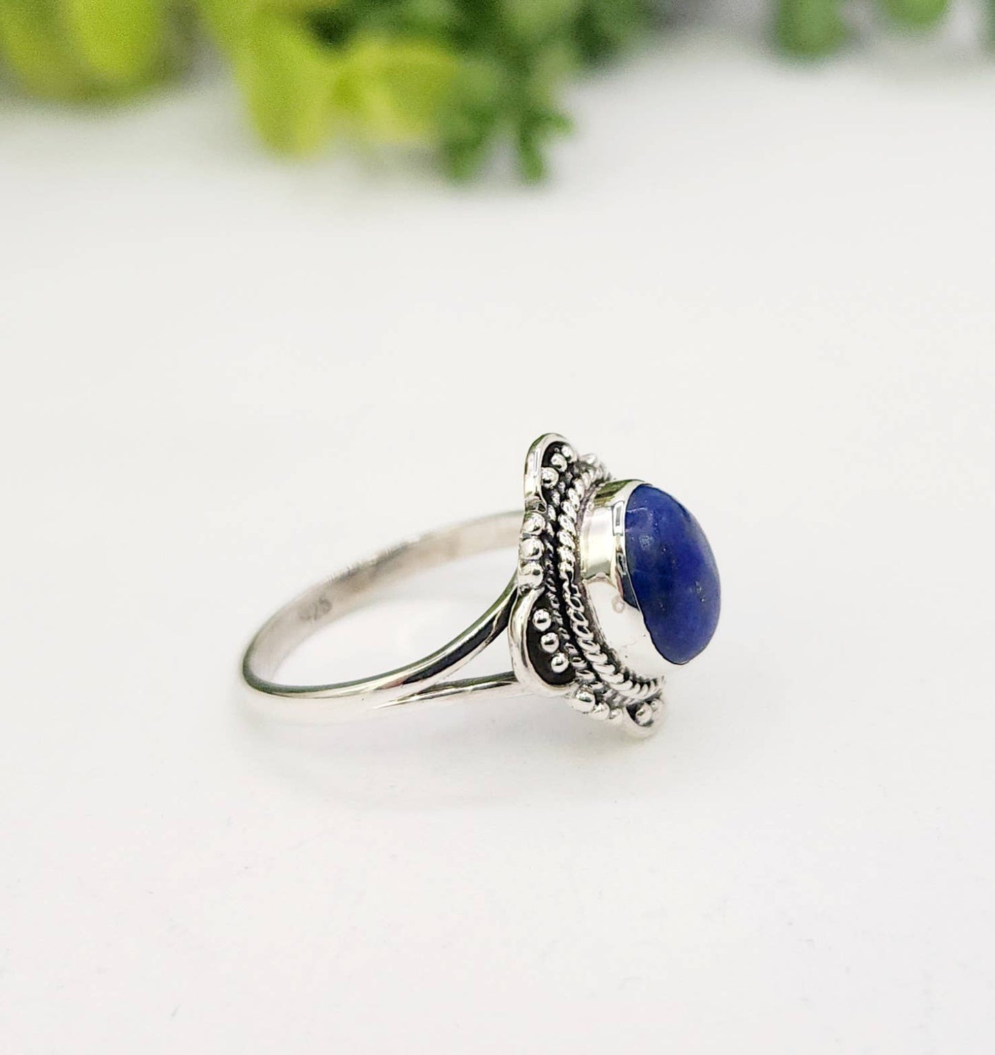 Lapis Lazulli Gemstone (8 x 10mm)Sterling Silver (925) -Ring: 9