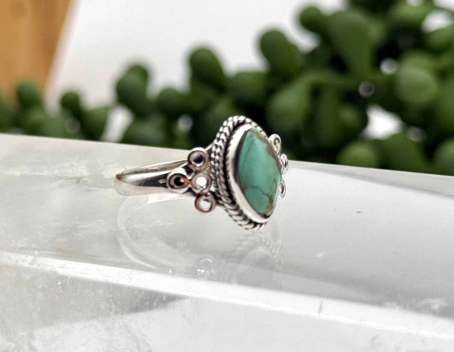 Turquoise Semi-Precious Gemstone 925/Sterling Silver Ring: 8