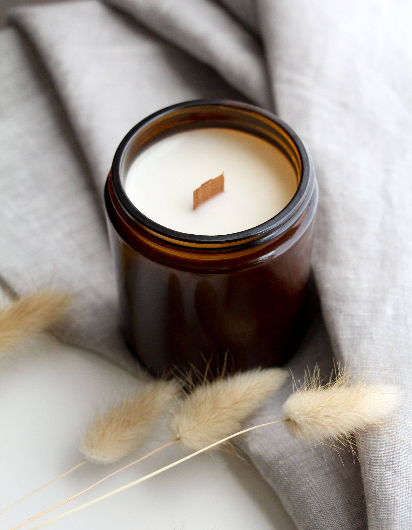 Magnolia + Sandalwood / Wood Wick