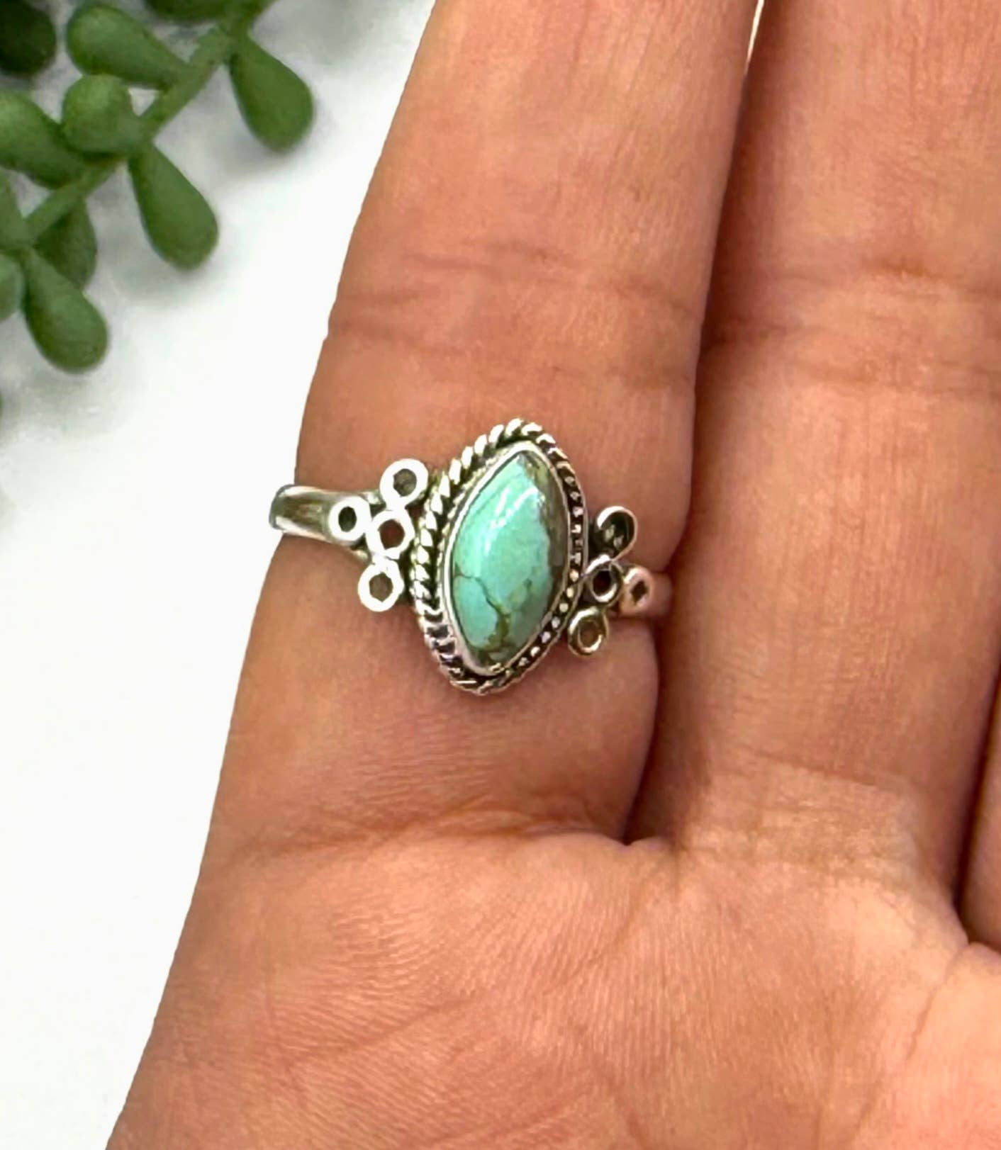 Turquoise Semi-Precious Gemstone 925/Sterling Silver Ring: 8