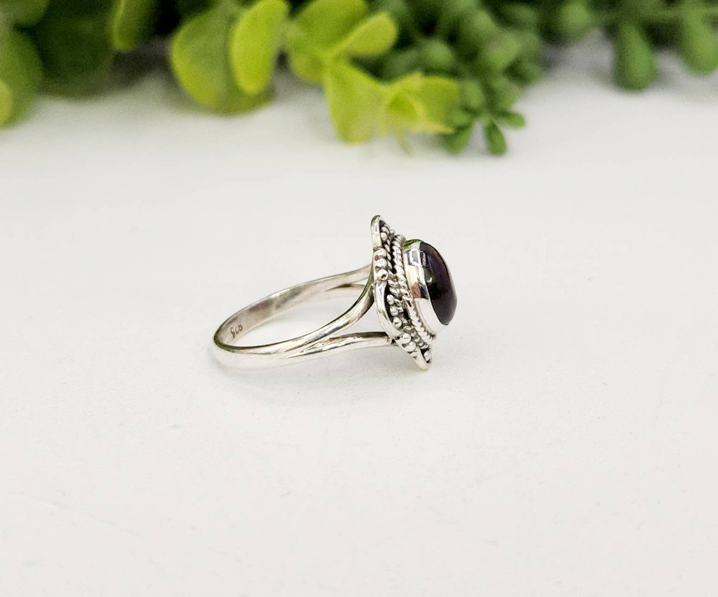 Garnet Semi-Precious Gemstone Sterling Silver (925)--Ring : 8