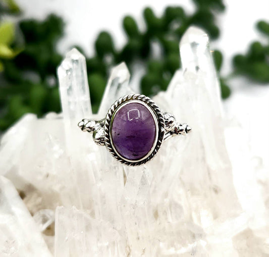 Amethyst Semi-Precious Gemstone Sterling Silver (925) Ring : 6