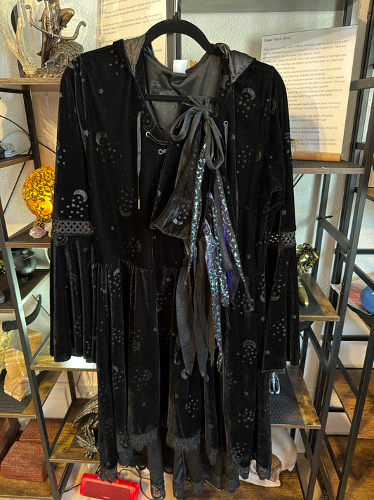 Witch dress with belt